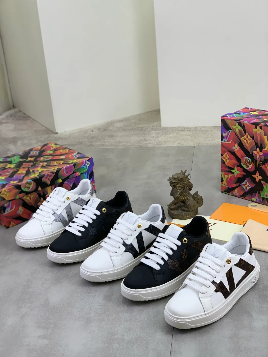 Men's men's shoes P520💰【New style】🆘High quality cowhide【Louis Vuitton】LV official website's latest model🎁casual and fashionable men's shoes👟hot style💥simple and elegant style, exclusive for trendy men. Unique official website's latest brand elements👑original decoration, fashionable and generous, the fabric is made of original denim➕comfortable and breathable mesh lining➕cow leather feet ✅The official website specifies wear-resistant casual outsole, the classic model is taken in real life🎬Color: 4️⃣colors available😍Number of codes: 38-44 Full set of packaging